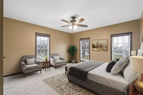 Bedroom - 516 E 4th St, Vinton, IA 52349 photo 1 of 5