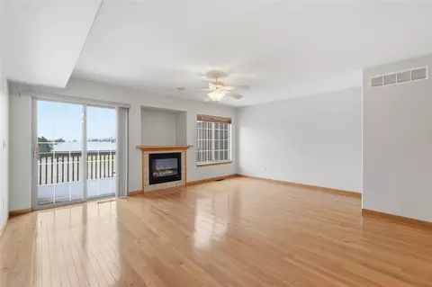 6 Ashford Pl, Iowa City, IA 52245
