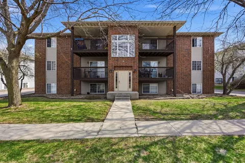 86 Westside Dr #86, Iowa City, IA 52246