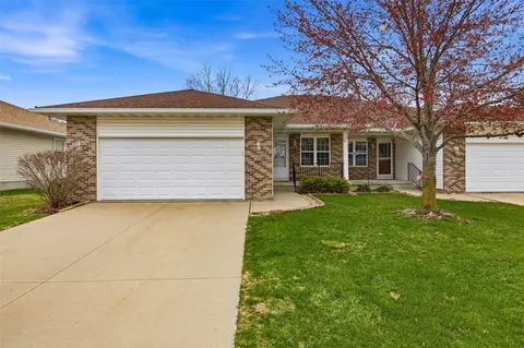3250 Sunburst Ave, Marion, IA 52302