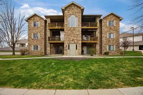2871 Coral Ct #101, Coralville, IA 52241