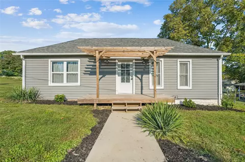 519 B Ave SE, Mount Vernon, IA 52314