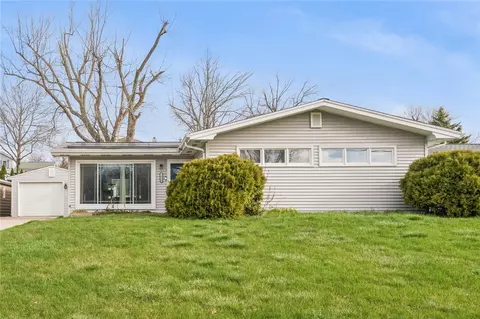 2430 O Ave NW, Cedar Rapids, IA 52405