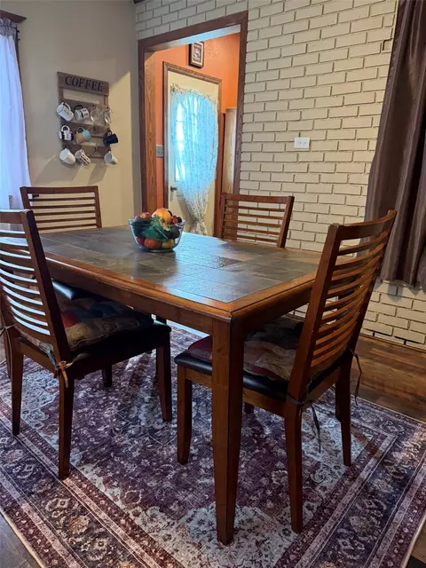 Dining - 614 E 4th St, Vinton, IA 52349 photo 3 of 3