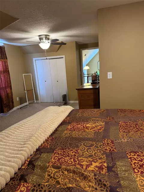 Bedroom - 614 E 4th St, Vinton, IA 52349 photo 7 of 12