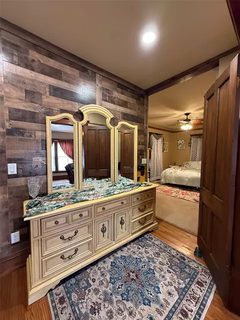 Bedroom - 614 E 4th St, Vinton, IA 52349 photo 1 of 12