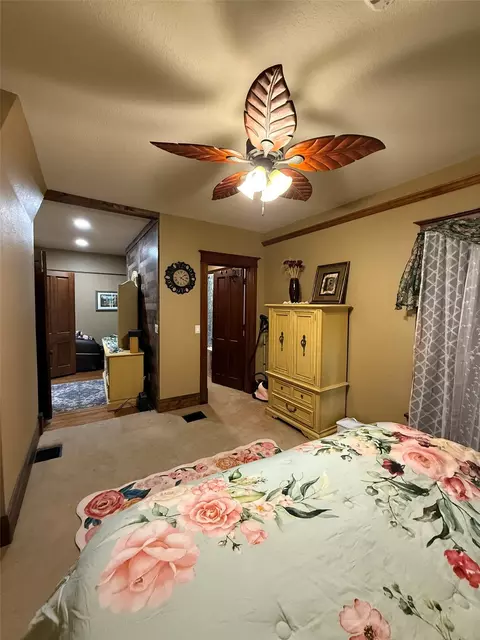 Bedroom - 614 E 4th St, Vinton, IA 52349 photo 3 of 12