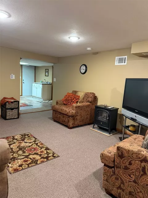 Living - 614 E 4th St, Vinton, IA 52349 photo 8 of 8