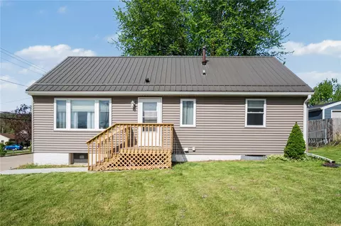 1600 23rd St NW, Cedar Rapids, IA 52405