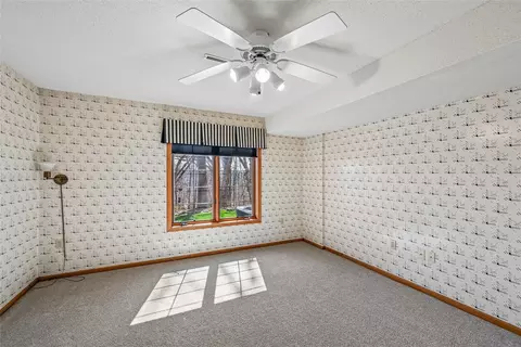 Bedroom - 3315 Riverpointe Cir NE, Cedar Rapids, IA 52411 photo 7 of 8
