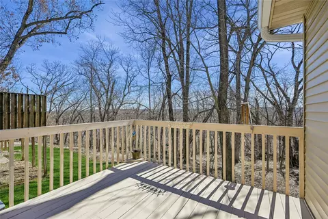 Exterior - 3315 Riverpointe Cir NE, Cedar Rapids, IA 52411 photo 5 of 6