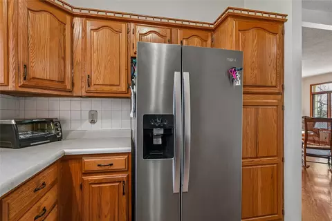 Kitchen - 3315 Riverpointe Cir NE, Cedar Rapids, IA 52411 photo 3 of 3