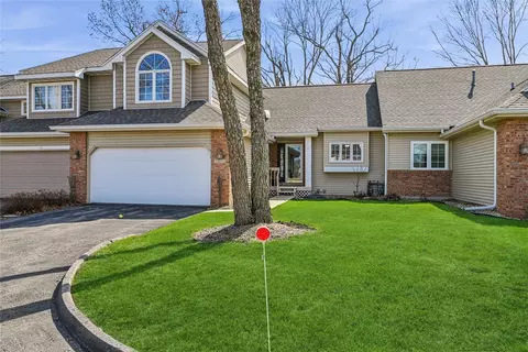 3315 Riverpointe Cir NE, Cedar Rapids, IA 52411