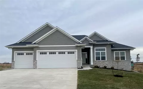 60 S Seven Oaks Rd, North Liberty, IA 52317