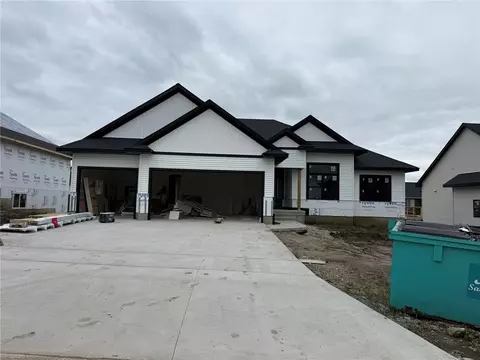 60 S Seven Oaks Rd, North Liberty, IA 52317