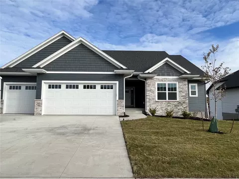 80 S Seven Oaks Rd, North Liberty, IA 52317