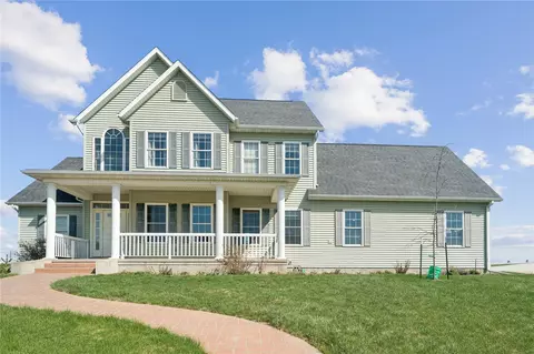 123 Cottage Dr, Mechanicsville, IA 52306
