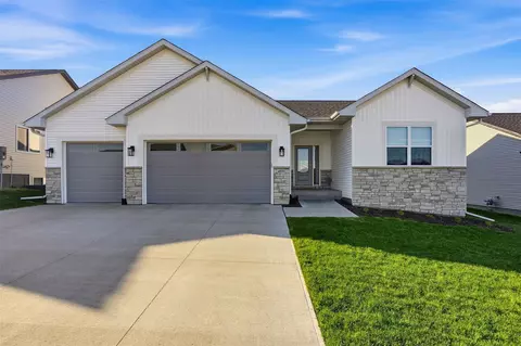 4551 Luke Dr, Iowa City, IA 52246