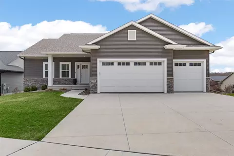 1518 38th St SE, Cedar Rapids, IA 52403