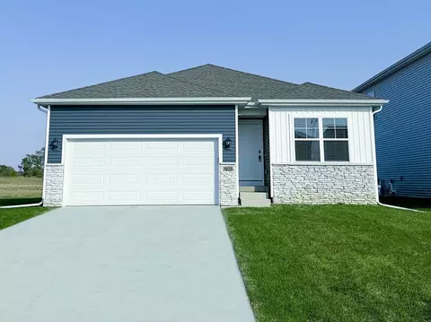 3474 Craven Dr, Coralville, IA 52241