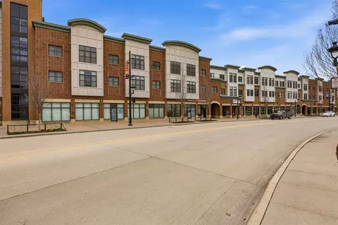 847 Quarry Rd #303, Coralville, IA 52241