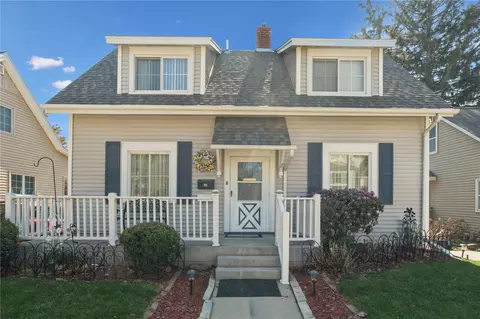 311 22nd St NE, Cedar Rapids, IA 52402