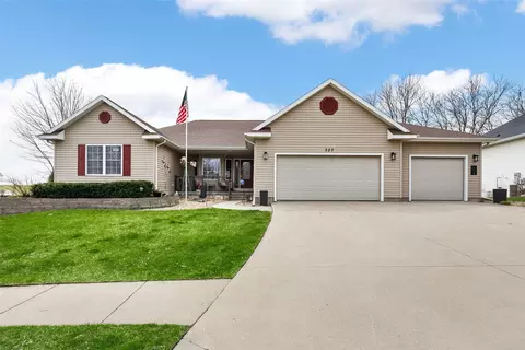 327 Hillview Dr SE, Mount Vernon, IA 52314