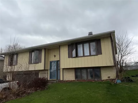 3419 Sue Ln NW, Cedar Rapids, IA 52405