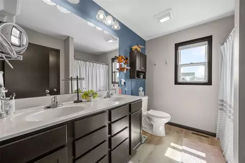 Bath - 7413 Summerset Ave NE, Cedar Rapids, IA 52402 photo 1 of 3