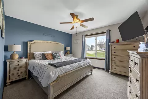 Bedroom - 7413 Summerset Ave NE, Cedar Rapids, IA 52402 photo 1 of 4