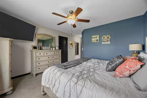 Bedroom - 7413 Summerset Ave NE, Cedar Rapids, IA 52402 photo 2 of 4