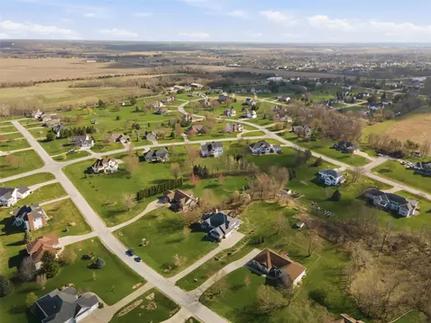 View/Area - 2502 River Run Ct, Cedar Rapids, IA 52411 photo 5 of 7
