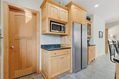 Kitchen - 2502 River Run Ct, Cedar Rapids, IA 52411 photo 3 of 3