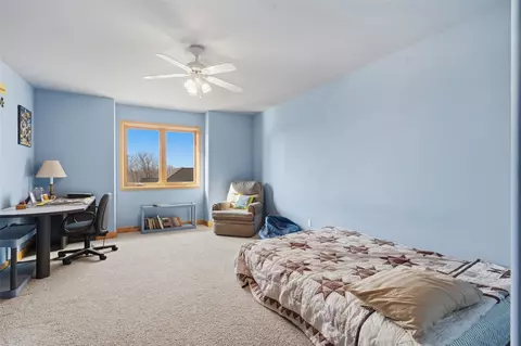 Bedroom - 2502 River Run Ct, Cedar Rapids, IA 52411 photo 2 of 4