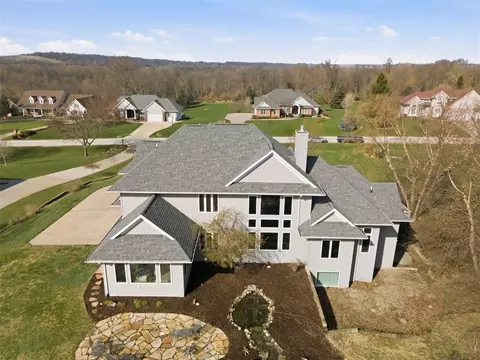 View/Area - 2502 River Run Ct, Cedar Rapids, IA 52411 photo 3 of 7