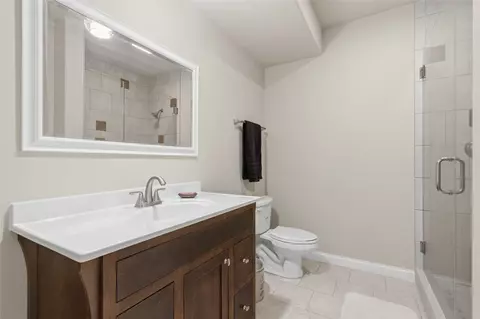 Bath - 2502 River Run Ct, Cedar Rapids, IA 52411 photo 4 of 4