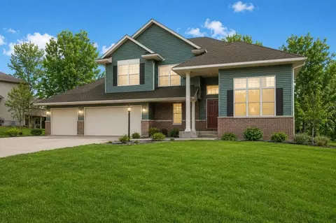 3991 NE Roberts Rdg, Iowa City, IA 52240