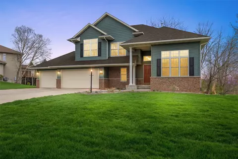 3991 NE Roberts Rdg, Iowa City, IA 52240