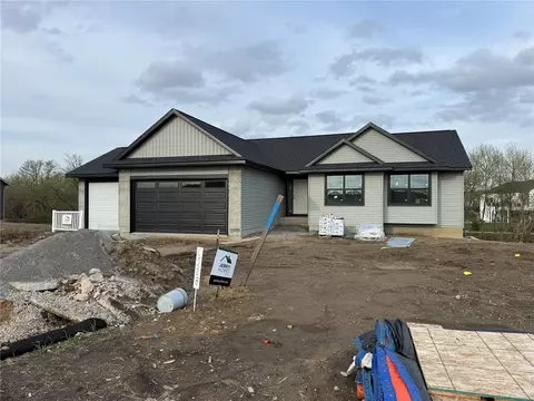 6308 Prairie Rose Cir SW, Cedar Rapids, IA 52404