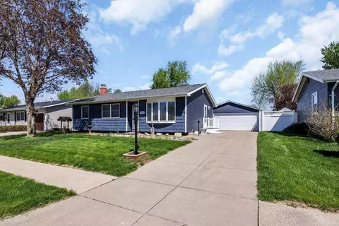 1060 W 10th Ave, Marion, IA 52302