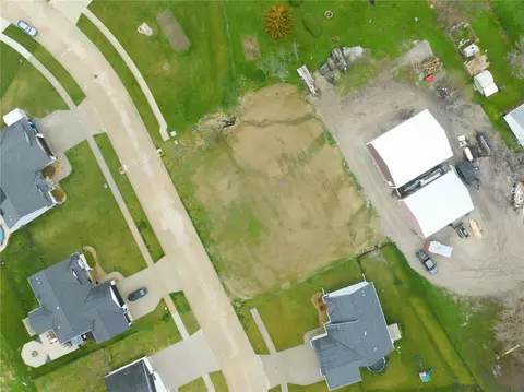 708 Pointer Cir, Center Point, IA 52213 photo 9