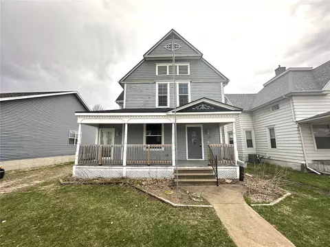 721 F Ave NW, Cedar Rapids, IA 52405