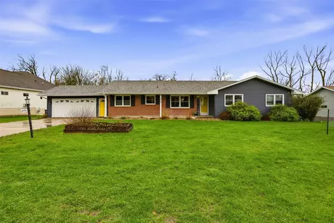 275 34th St SE, Cedar Rapids, IA 52403
