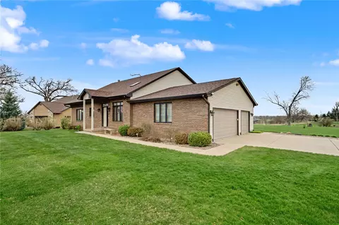 5472 Cimarron Ct, Marion, IA 52302