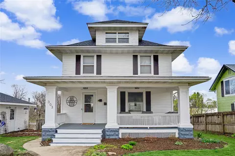 303 Ely St, Walker, IA 52352