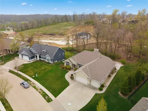 View/Area - 3241 Cedar River Ct NE, Cedar Rapids, IA 52411 photo 2 of 6