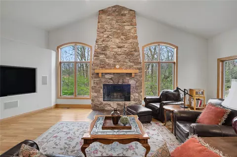 Living - 3241 Cedar River Ct NE, Cedar Rapids, IA 52411 photo 3 of 5