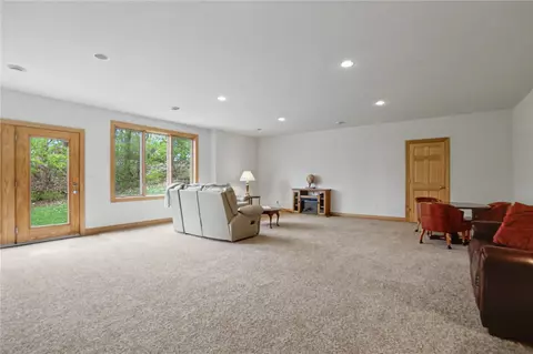 Living - 3241 Cedar River Ct NE, Cedar Rapids, IA 52411 photo 4 of 5