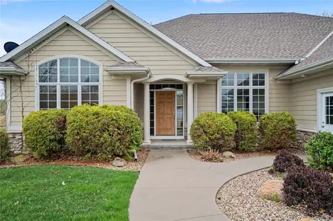 Exterior - 3241 Cedar River Ct NE, Cedar Rapids, IA 52411 photo 3 of 9