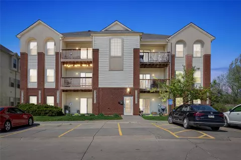 805 Blue Sky Dr #301, North Liberty, IA 52317